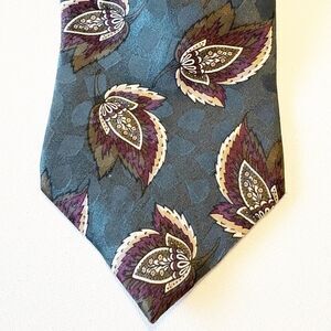 Pure Silk By Wembley Mens Tie Green Maroon Floral Leaves